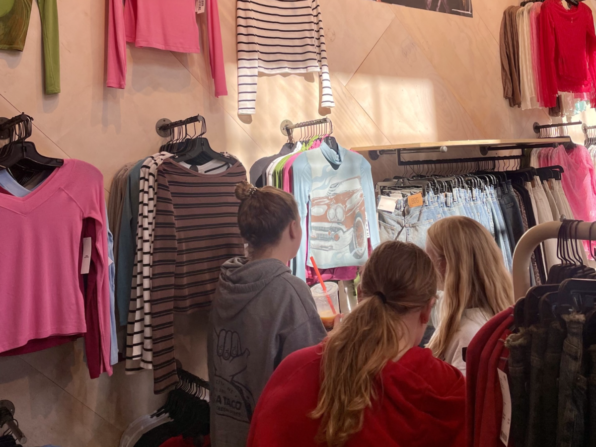 Students shopping in their free time. Many save up money from their summer jobs to buy new clothes. Photo Courtesy of Nora Richards